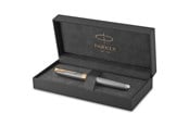 Schrijf- en tekengerei - Parker Sonnet Chiselled Zilver G.T Fountain pen F - 1931489