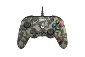 Gaming accessoires - NACON Wired Pro Compact Controller Green Camo - Wired Controller - Microsoft Xbox One - XBXPROCOMPACTFOREST