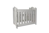 Pop, teddybeer en materiaal - Happy Friend Wooden Doll Cot (FSC) - 504322
