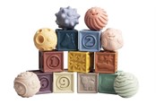 Speelgoed voor baby's - Magni Massage set with building blocks - 3648