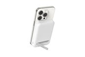 Mobiel - Adapters & Opladers - Belkin 8k Qi2 MagSafe Compatible Powerbank with kickstand - BPD007BTWH