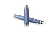Schrijf- en tekengerei - Parker IM Writing Rituals Fountain Pen Peaceful Blue Finish with Gradient & Chrome Trims Medium Nib Blue Ink Gift Box - 2203903