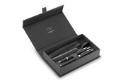Schrijf- en tekengerei - Parker IM Duo Pen Gift Set | Fountain Pen Ballpoint Pen & Pen Pouch | Black Lacquer Finish with Chrome Trims | Medium Tip - 2214457