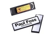 Conferentie & Presentatie - DURABLE Naambadge met magneet. Gekleurd frame met afgeronde hoeken en een handig klikmechanisme. - 813201