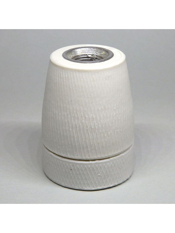 Teknisk Belysnings Industri E27 porcelain lampholder 3/8 rg w/e