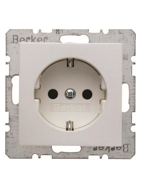 Berker Schuko socket outlet s1/b3/b7 Polar wit