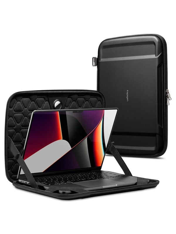 Spigen Rugged Armor Pro - black - MacBook Pro 16" M4 2024/M3 2023/M2 2023/M1 2021