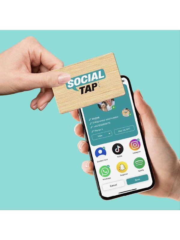 MikaMax Digitaal Visitekaartje – NFC Card – Social Tap – Contactloos Netwerken – Bamboe Pasje