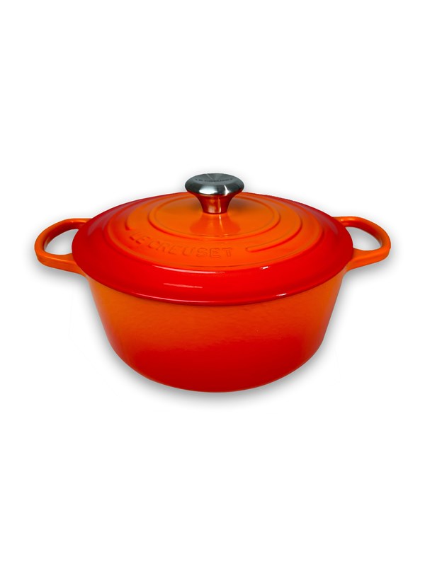 Le Creuset Braadpan Signature Oranjerood – Ø 26 cm / 5,3 Liter – Grote Ronde Stoofpan van Gietijzer – Voor Gezinsmaaltijden, Stoven of Langzaam Garen – Iconisch Oranje Design – Duurzaam, Hittebestendig en Geschikt voor Oven en Inductie