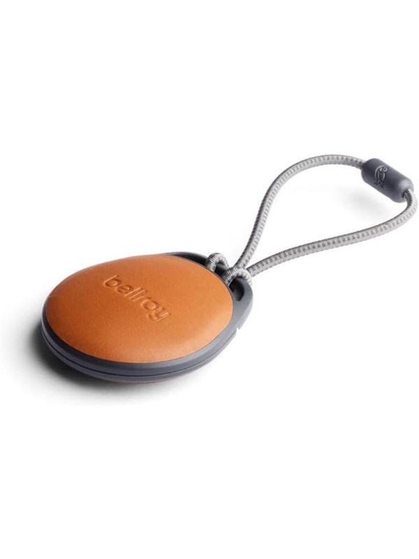 Bellroy Tag hoesje AirTag – Premium lederen afwerking – Extra duurzaam met beschermend polymeer – Flexibel gebruik door elastisch koord - Oranje