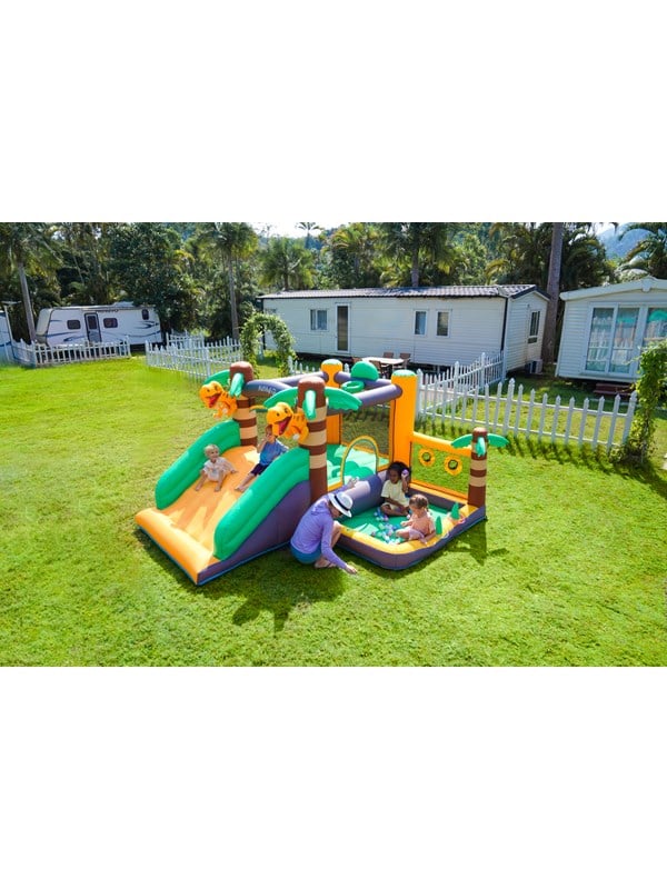 Doctor Dolphin Dinoworld Springkasteel incl. 450 watt blower