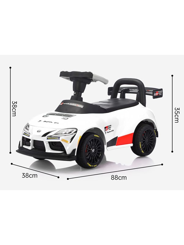 Toyota Supra GT4 loopauto met muziek