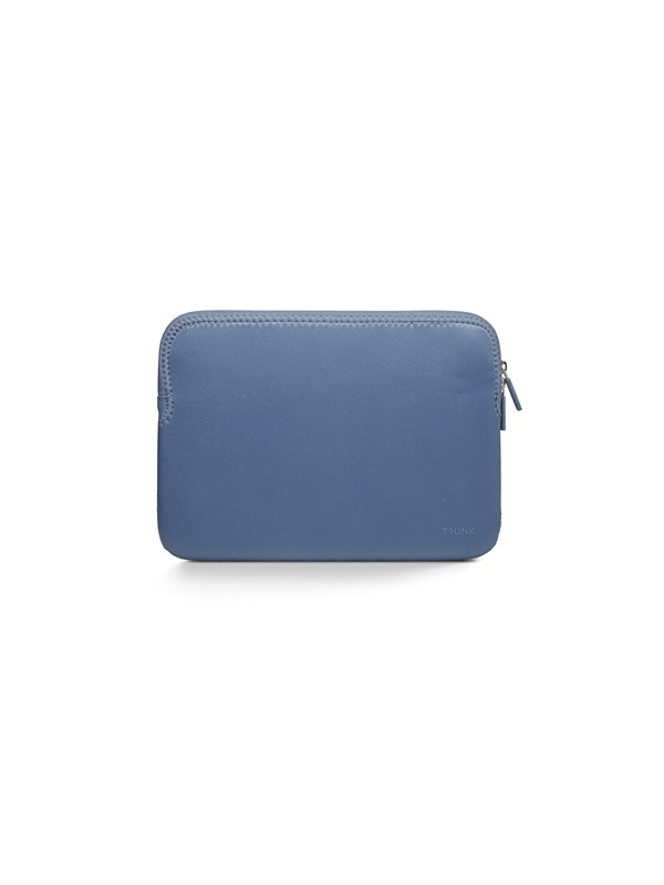 Trunk Neopreen Sleeve – Geschikt voor MacBook Neo 13 inch – Gemaakt van Neopreen – Zacht plush interieur – Dubbele rits - Blauw