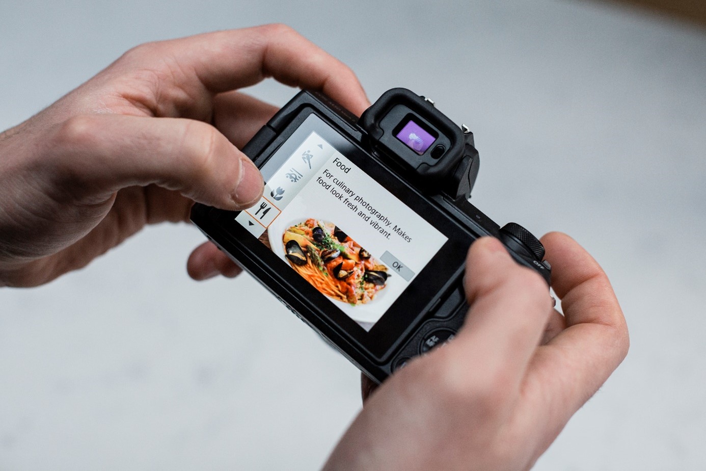 EOS M50